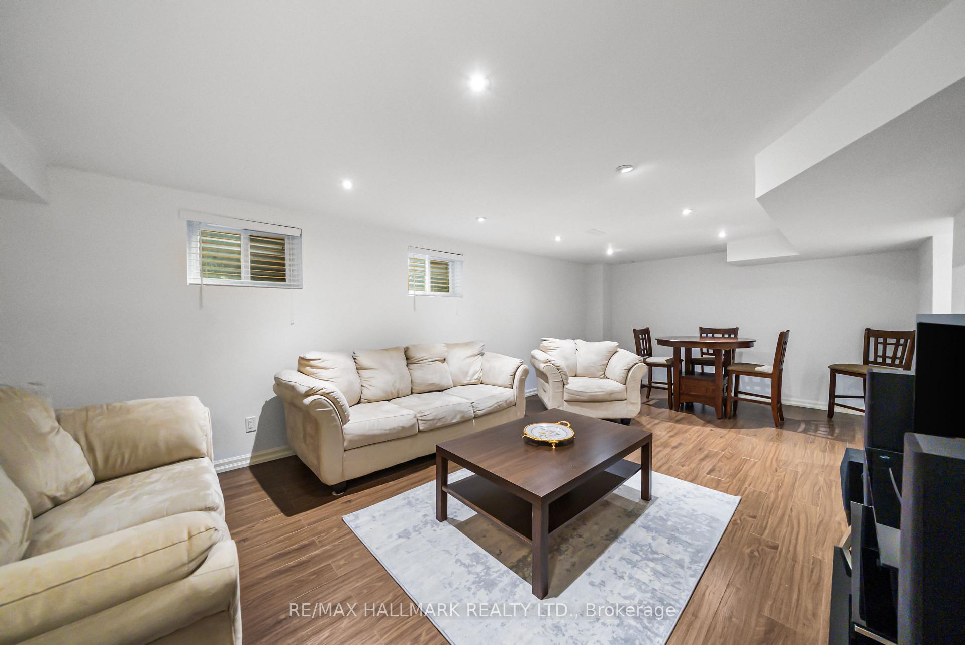 Photo 37 of 58 Silver Aspen Drive, Markham, Royal Orchard — HOMEH