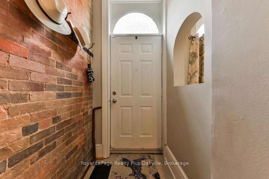 Photo 7 of 14 Hatt Street, Hamilton, Dundas — HOMEH