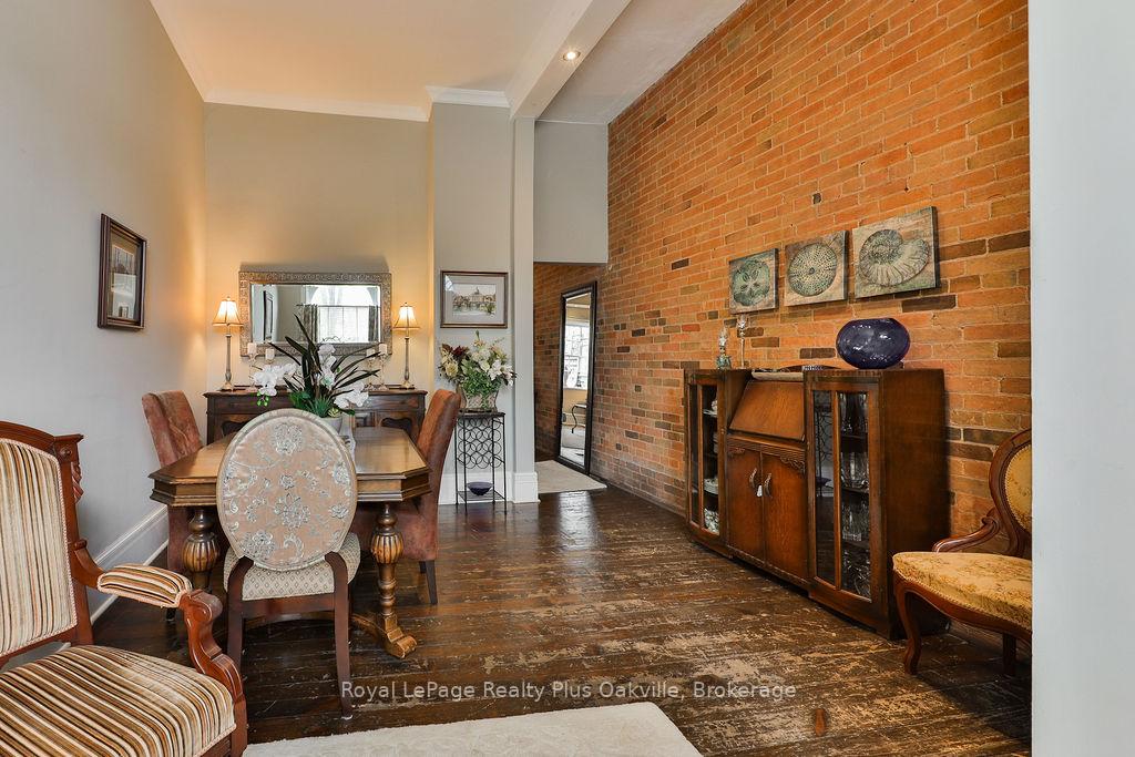Photo 9 of 14 Hatt Street, Hamilton, Dundas — HOMEH