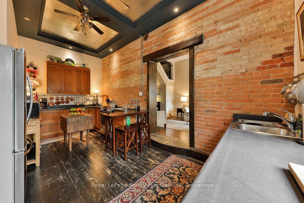 Photo 16 of 14 Hatt Street, Hamilton, Dundas — HOMEH