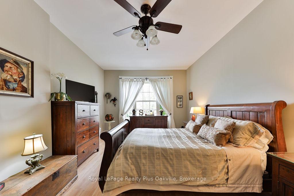 Photo 19 of 14 Hatt Street, Hamilton, Dundas — HOMEH