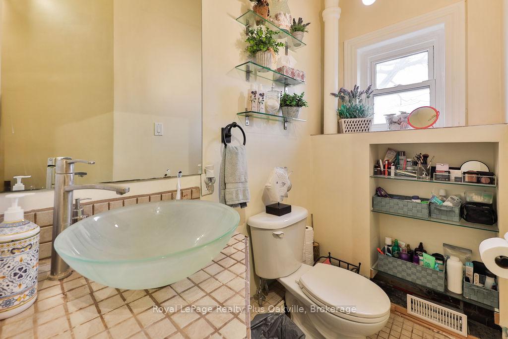 Photo 24 of 14 Hatt Street, Hamilton, Dundas — HOMEH
