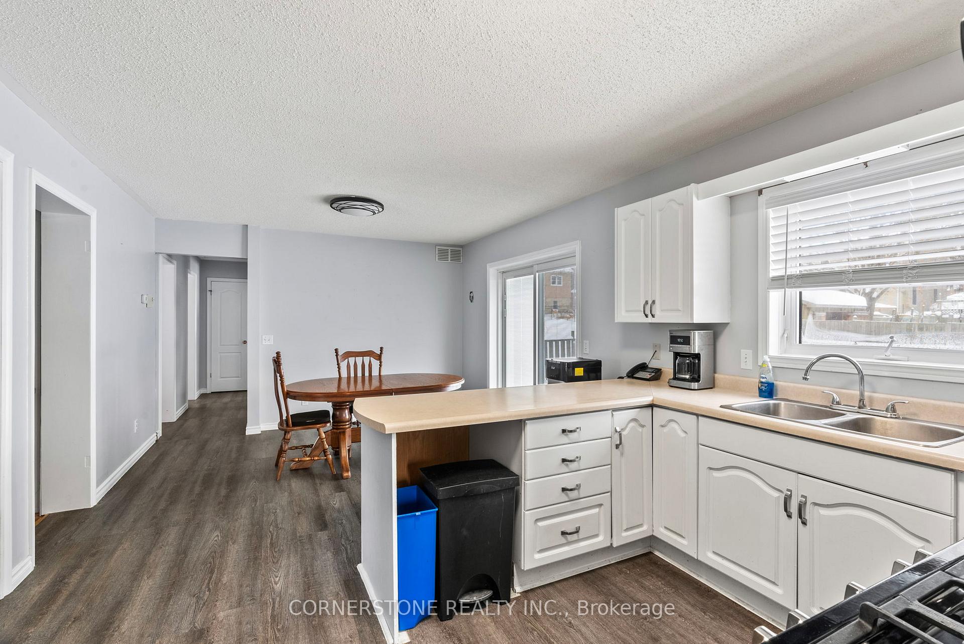 Photo 20 of 122 Queen Street S, Minto — HOMEH
