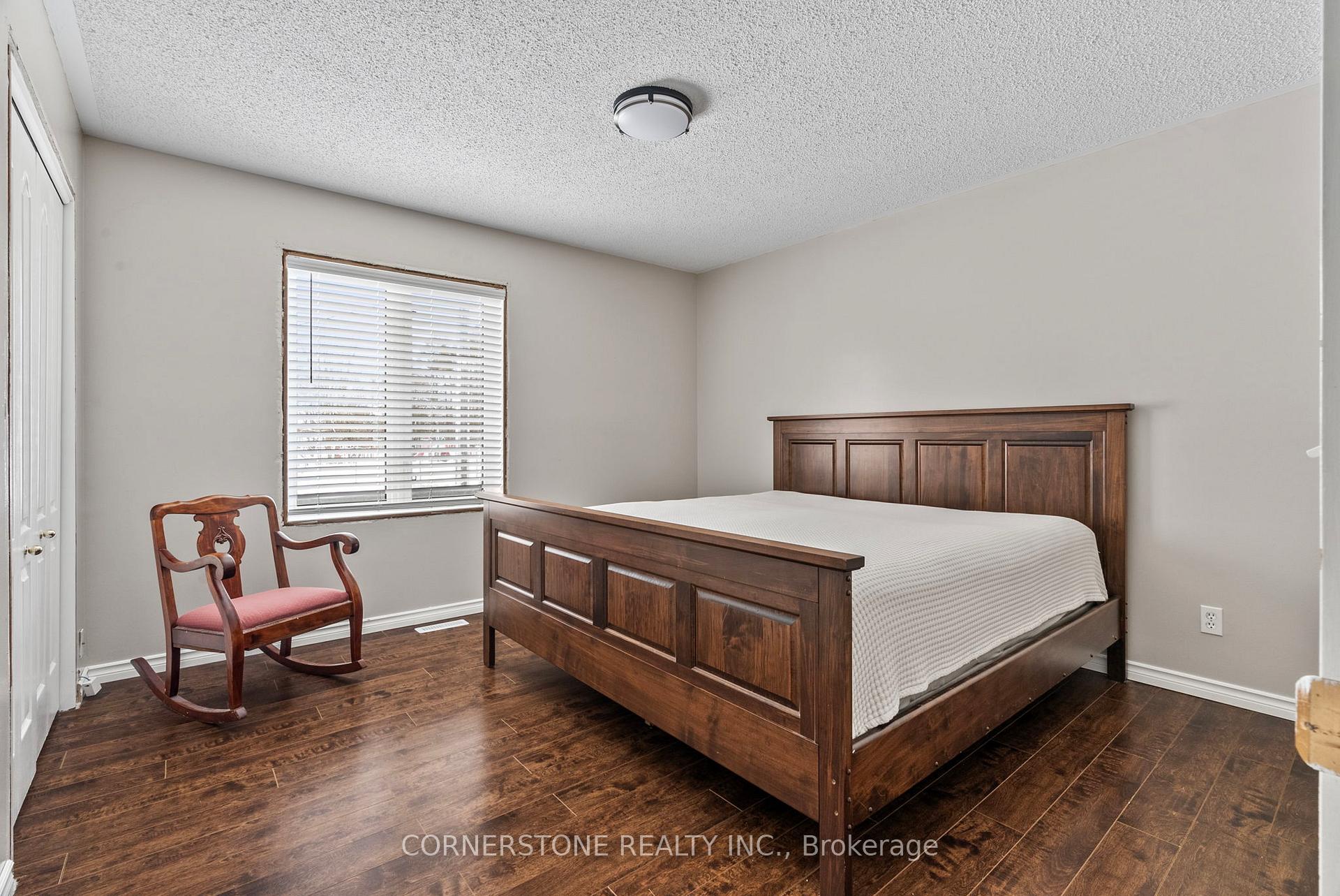 Photo 25 of 122 Queen Street S, Minto — HOMEH
