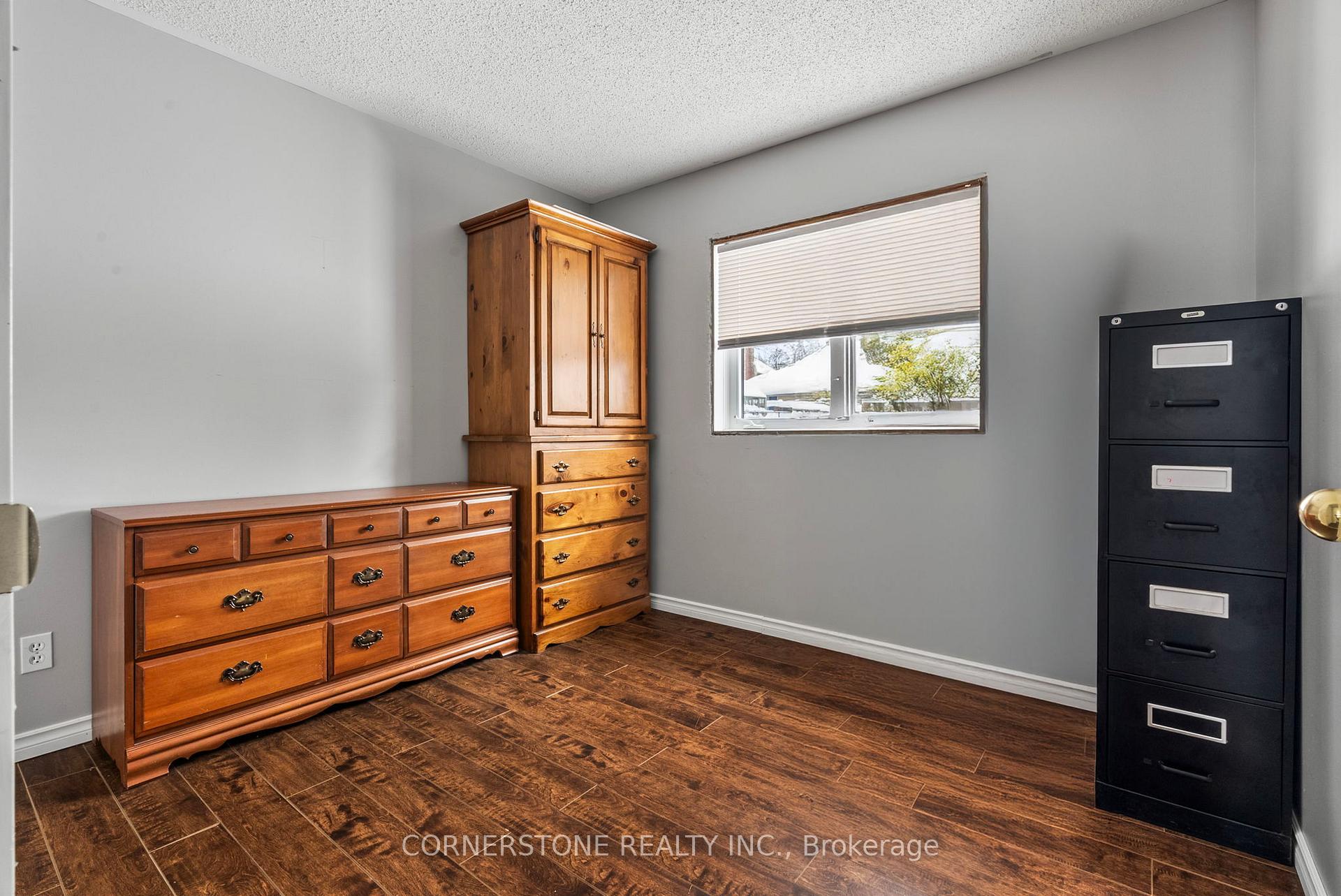 Photo 27 of 122 Queen Street S, Minto — HOMEH