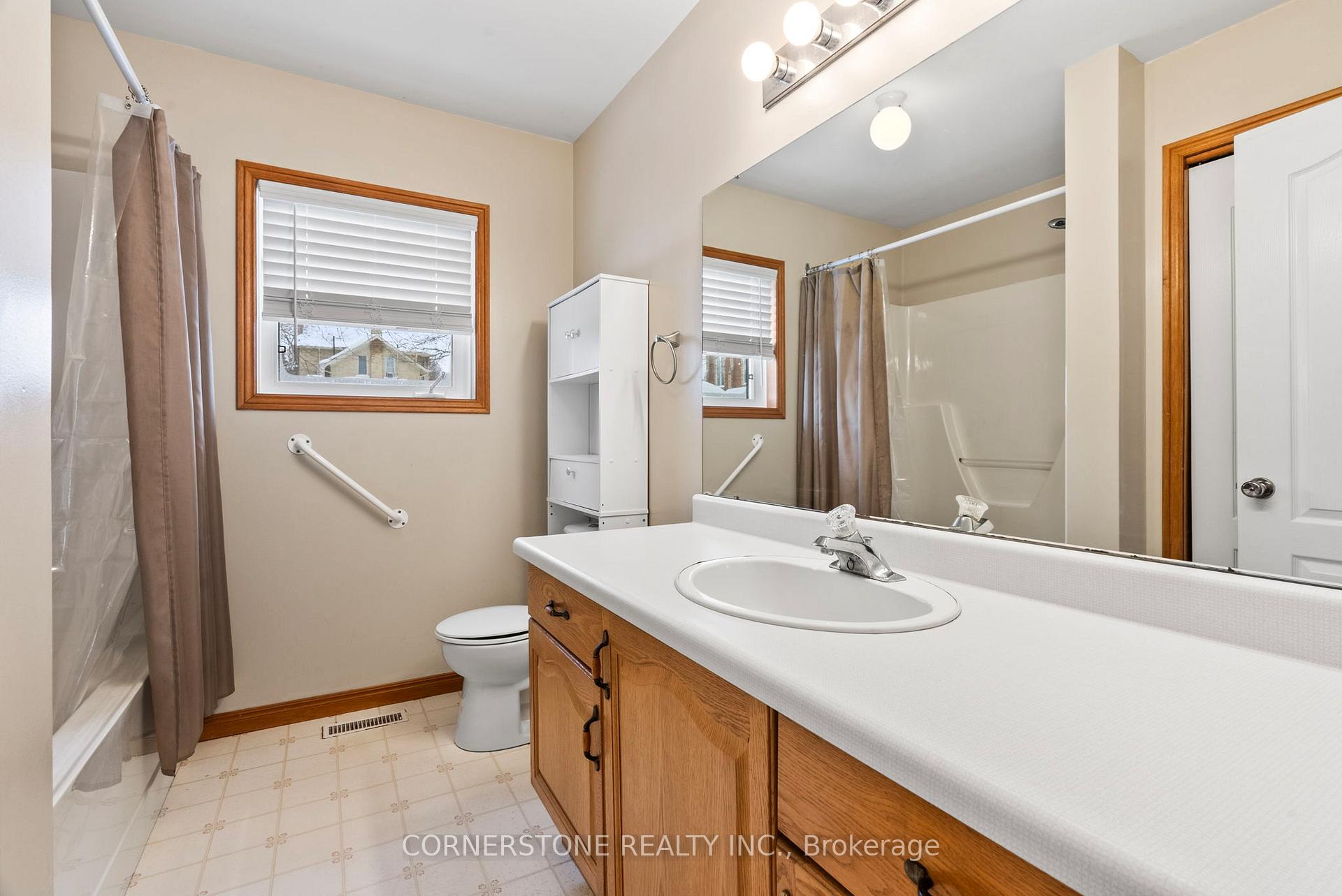 Photo 28 of 122 Queen Street S, Minto — HOMEH
