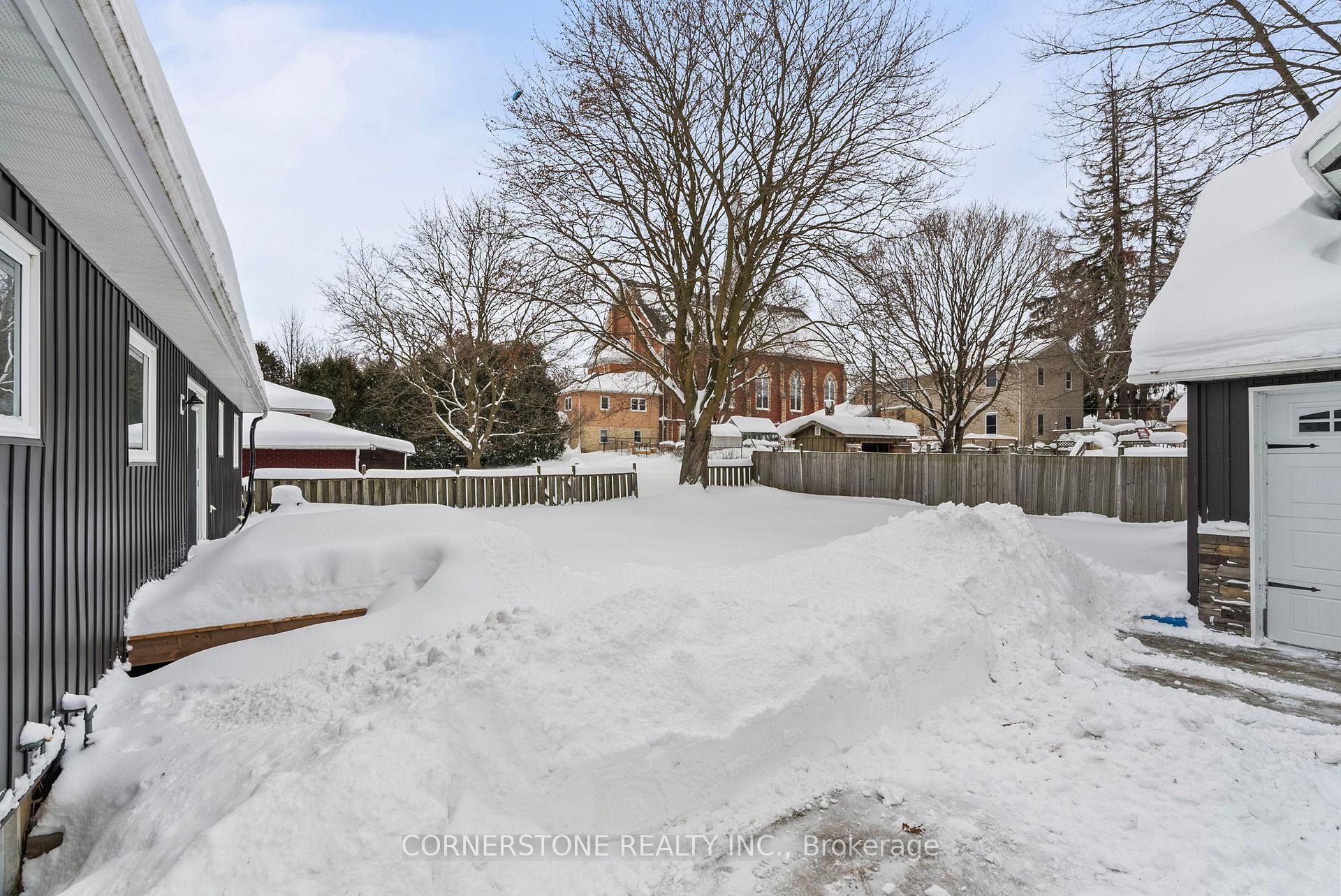 Photo 37 of 122 Queen Street S, Minto — HOMEH