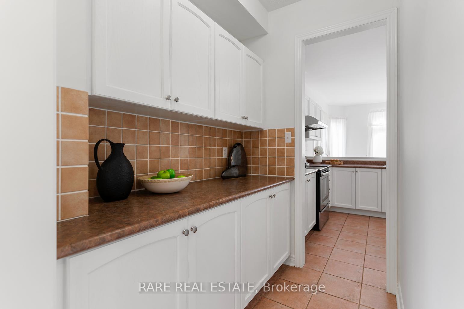 Photo 9 of 295 Stonebridge Drive, Markham, Berczy — HOMEH