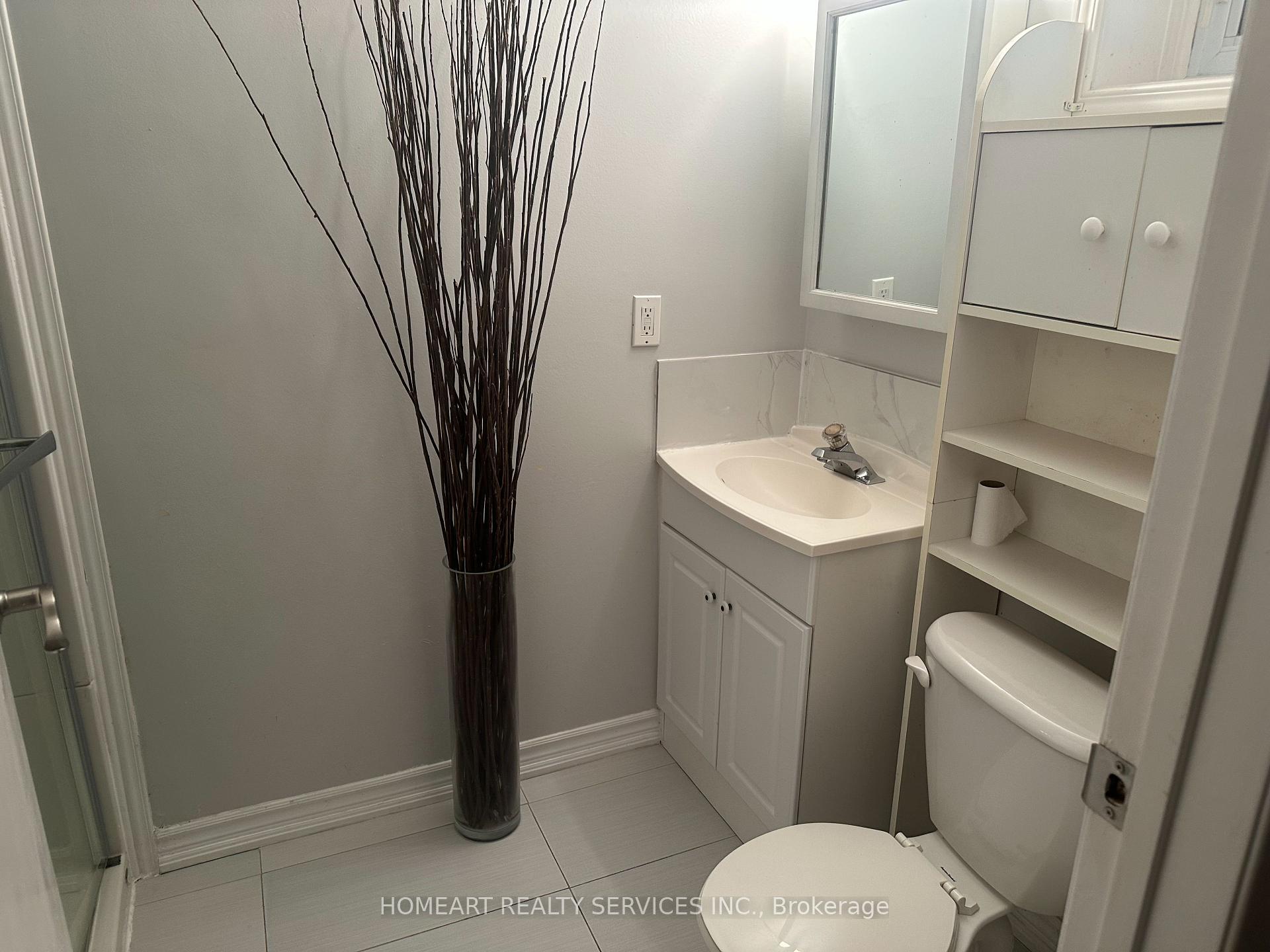 Photo 14 of 69 Chant Crescent, Markham, Unionville — HOMEH
