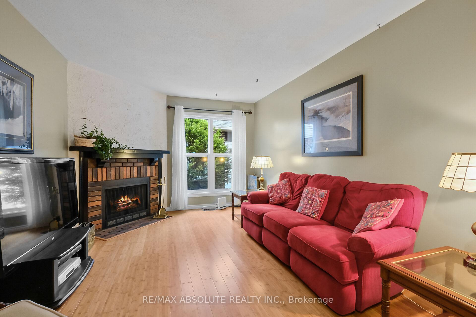 Photo 5 of 219 McCurdy Drive, Ottawa, Kanata - Katimavik — HOMEH
