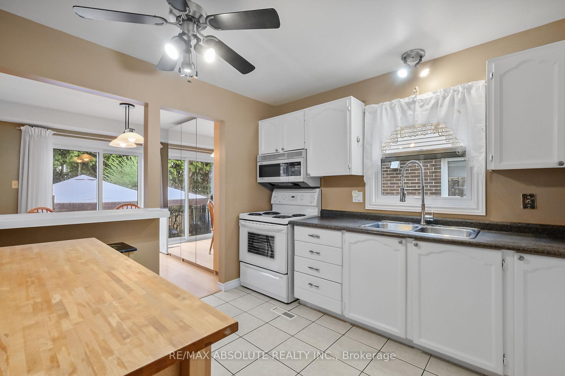 Photo 15 of 219 McCurdy Drive, Ottawa, Kanata - Katimavik — HOMEH