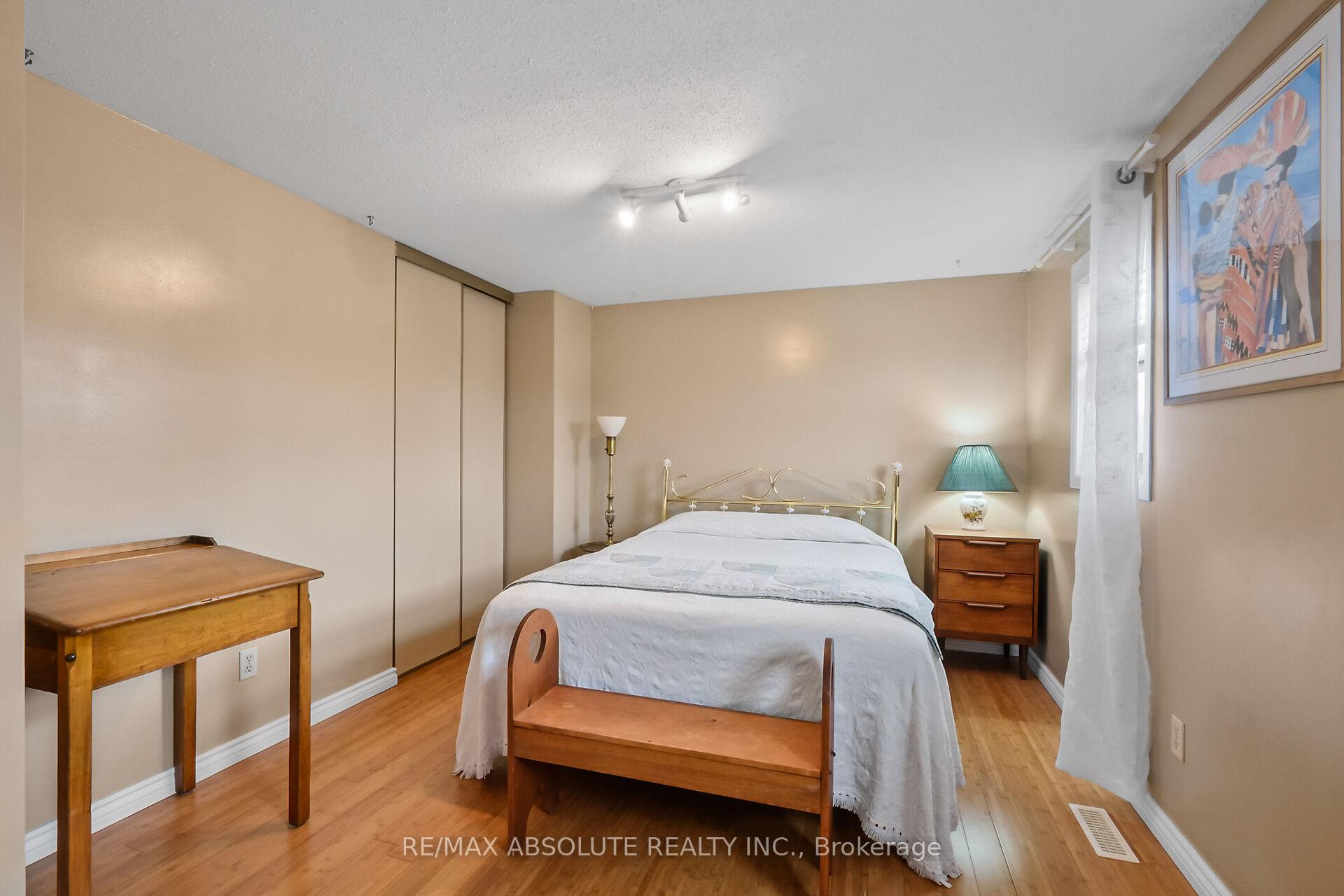 Photo 23 of 219 McCurdy Drive, Ottawa, Kanata - Katimavik — HOMEH