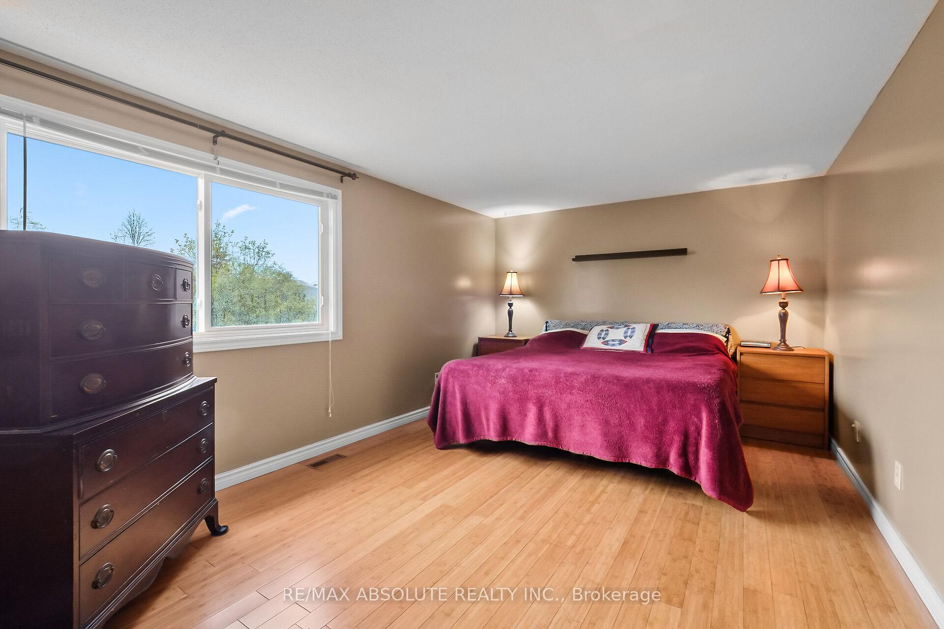 Photo 31 of 219 McCurdy Drive, Ottawa, Kanata - Katimavik — HOMEH