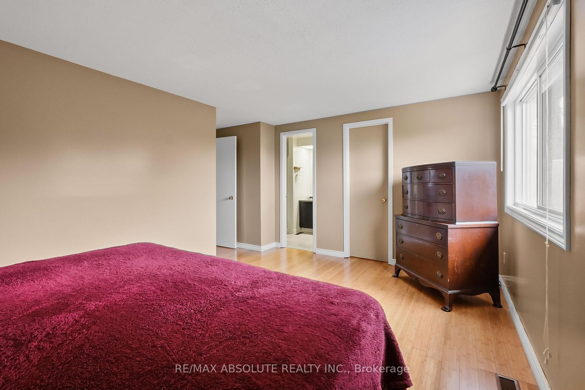 Photo 32 of 219 McCurdy Drive, Ottawa, Kanata - Katimavik — HOMEH