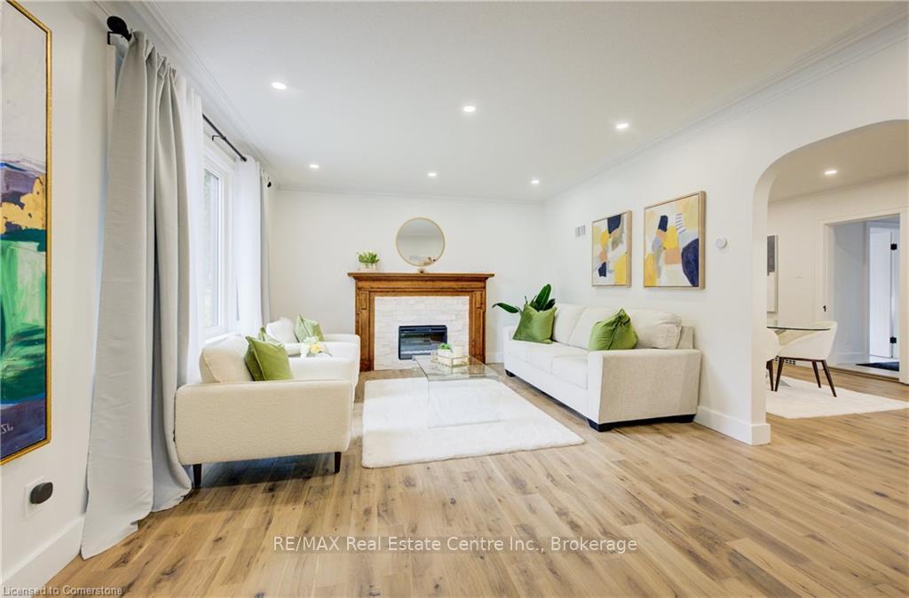 Photo 3 of 268 Cameron Street N, Kitchener — HOMEH