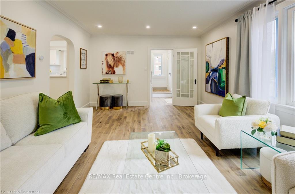 Photo 5 of 268 Cameron Street N, Kitchener — HOMEH