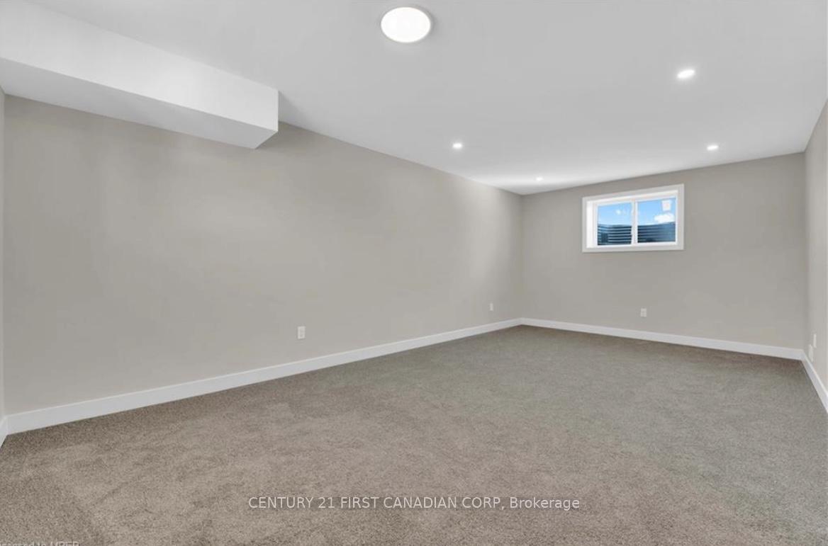 Photo 34 of 10111 Oxbow Drive, Middlesex Centre, Komoka — HOMEH