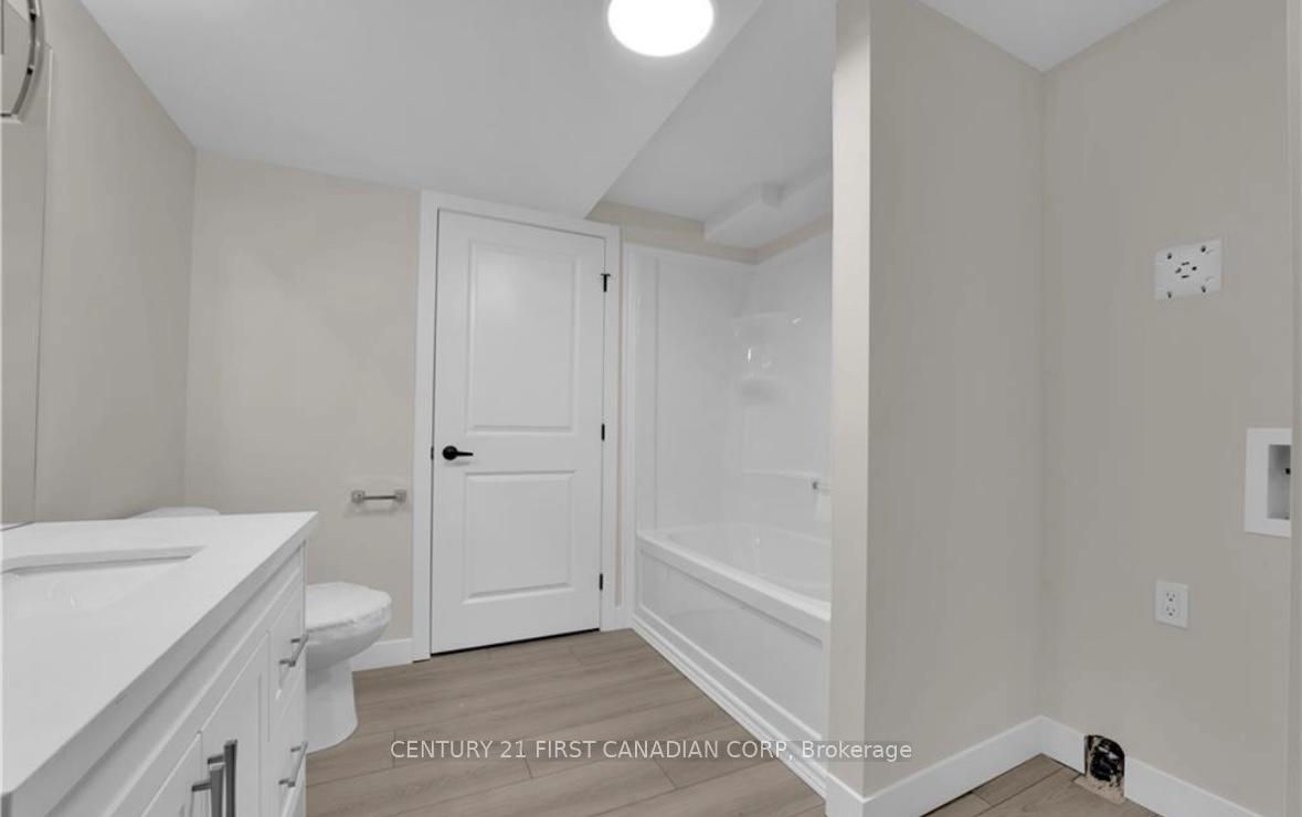Photo 38 of 10111 Oxbow Drive, Middlesex Centre, Komoka — HOMEH