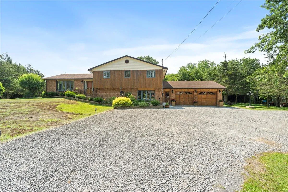 Photo 2 of 338 Sunrise Drive, Prince Edward County, Ameliasburg Ward — HOMEH