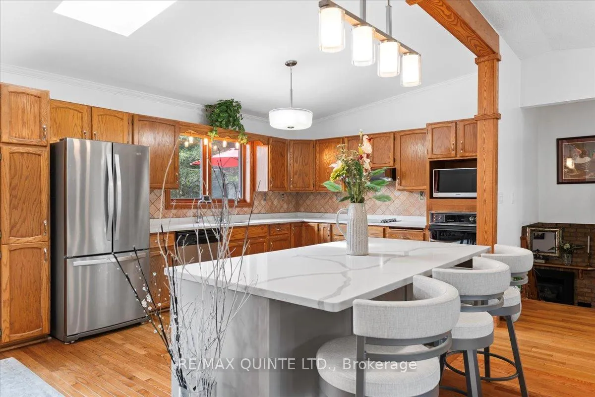 Photo 17 of 338 Sunrise Drive, Prince Edward County, Ameliasburg Ward — HOMEH