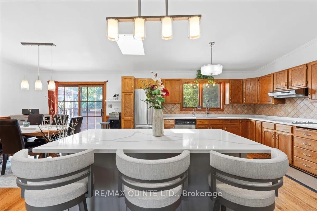 Photo 18 of 338 Sunrise Drive, Prince Edward County, Ameliasburg Ward — HOMEH