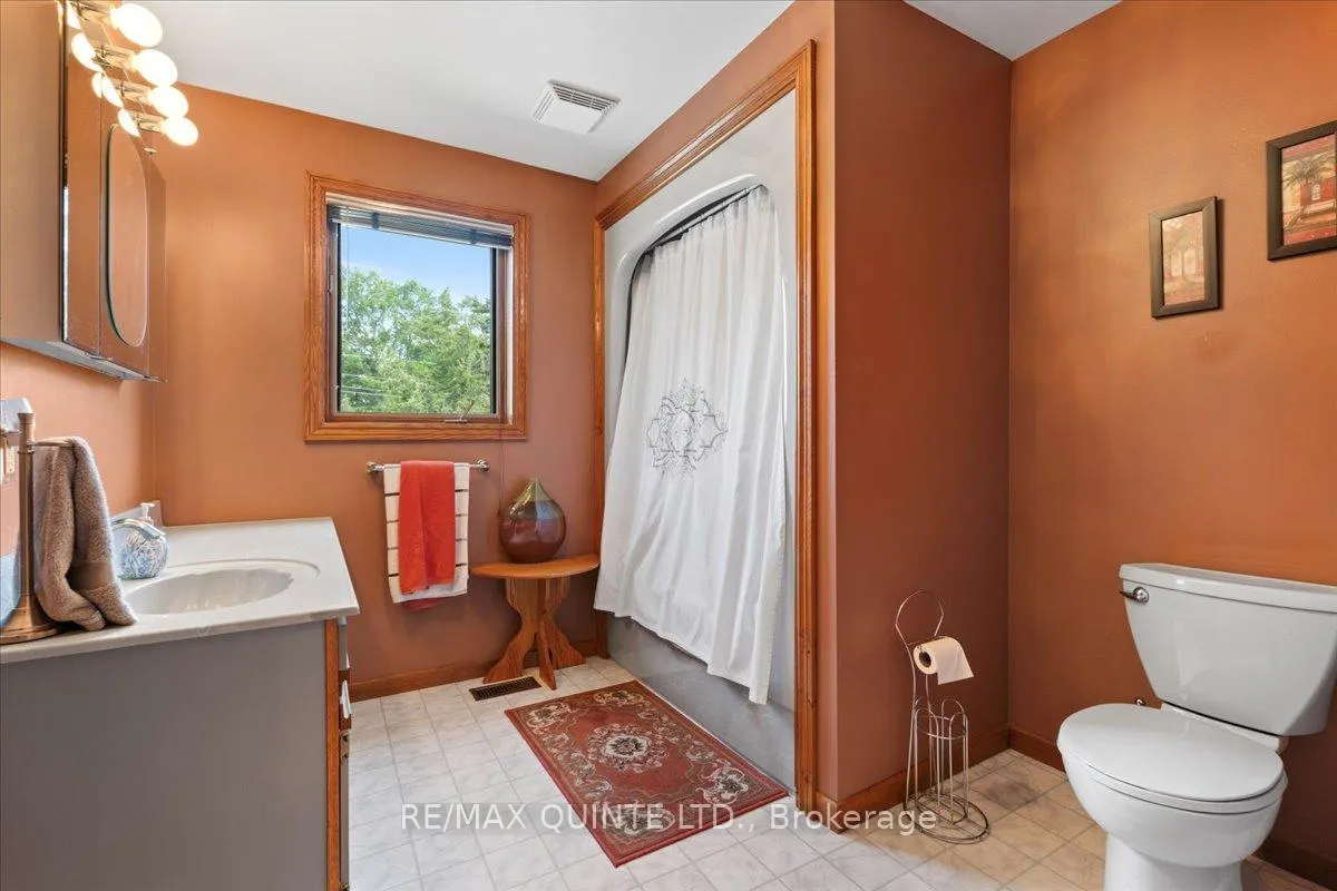 Photo 26 of 338 Sunrise Drive, Prince Edward County, Ameliasburg Ward — HOMEH