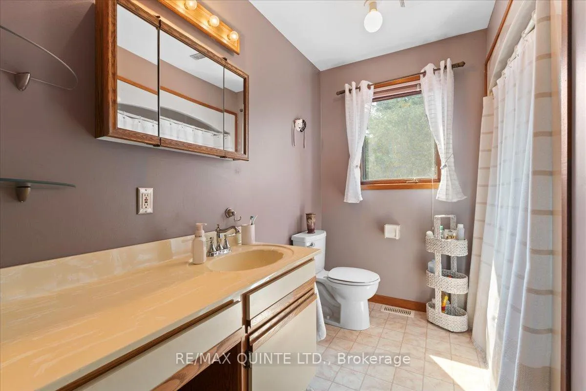 Photo 30 of 338 Sunrise Drive, Prince Edward County, Ameliasburg Ward — HOMEH