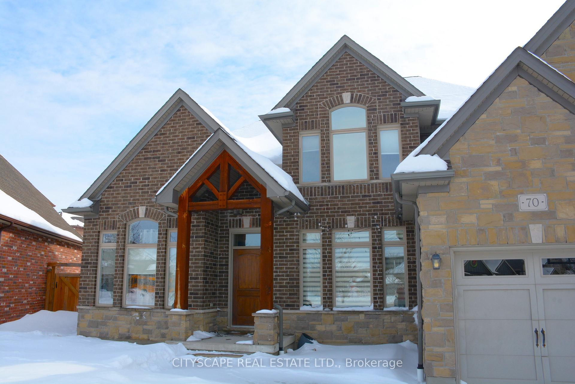 Photo 3 of 70 Fieldstone Crescent, Middlesex Centre, Komoka — HOMEH
