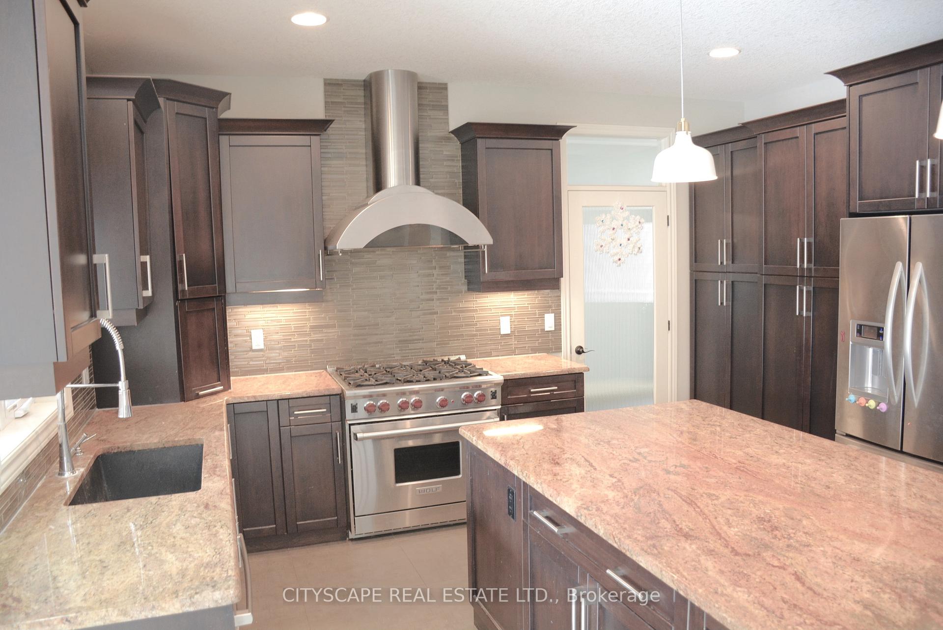 Photo 7 of 70 Fieldstone Crescent, Middlesex Centre, Komoka — HOMEH