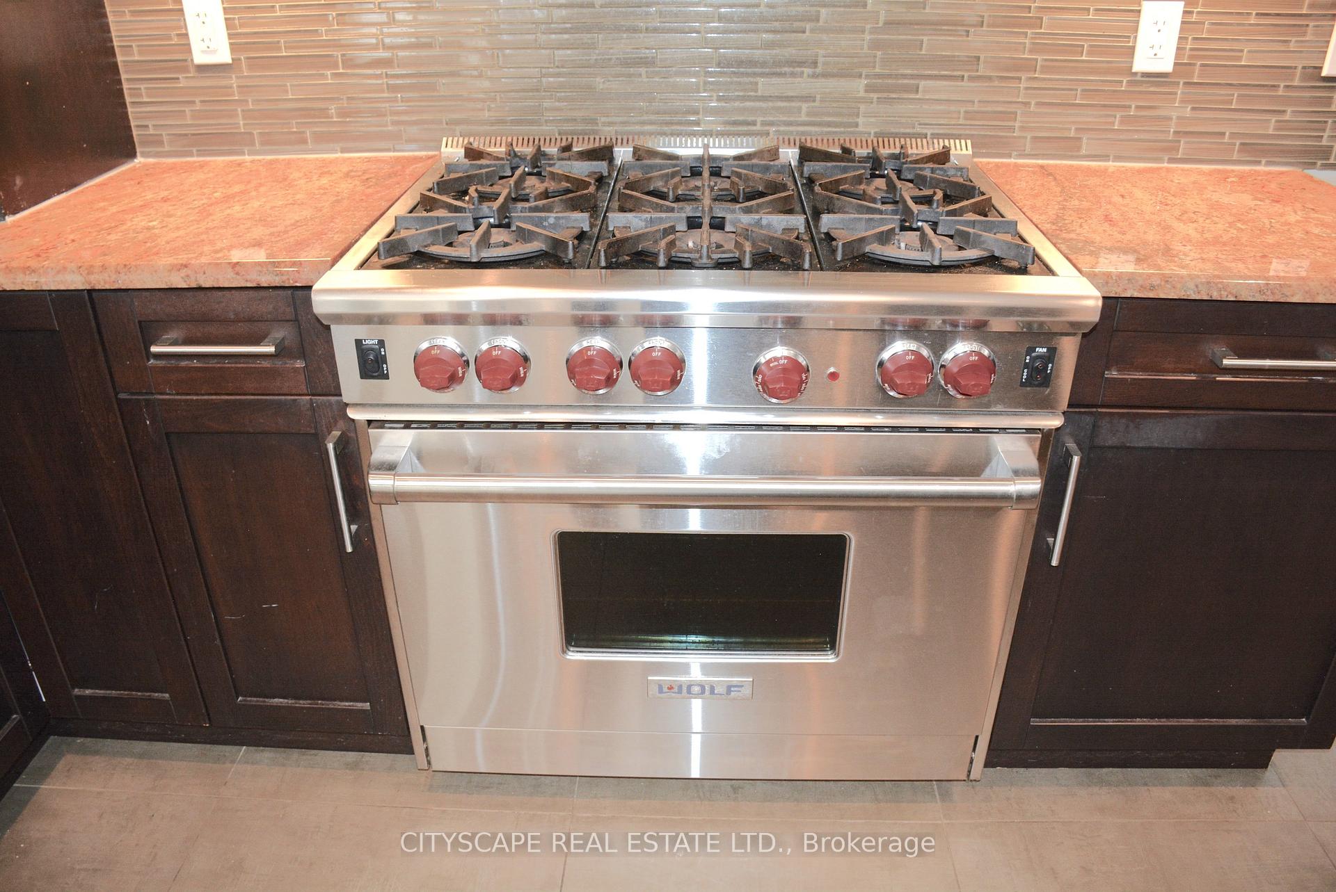 Photo 8 of 70 Fieldstone Crescent, Middlesex Centre, Komoka — HOMEH