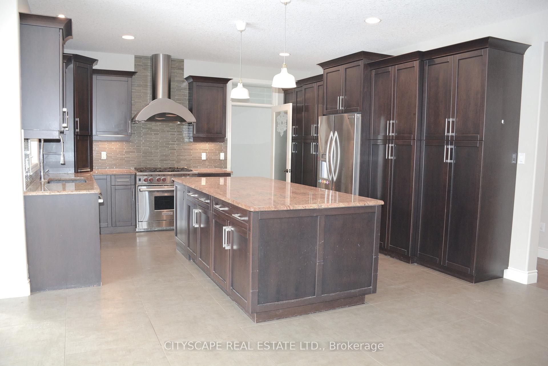 Photo 10 of 70 Fieldstone Crescent, Middlesex Centre, Komoka — HOMEH