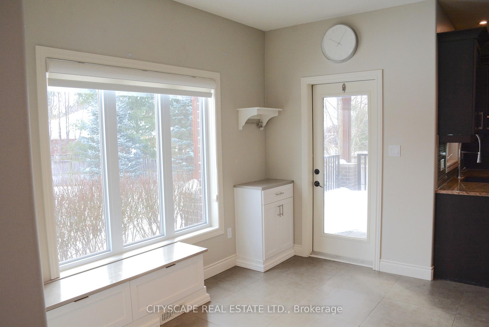 Photo 12 of 70 Fieldstone Crescent, Middlesex Centre, Komoka — HOMEH