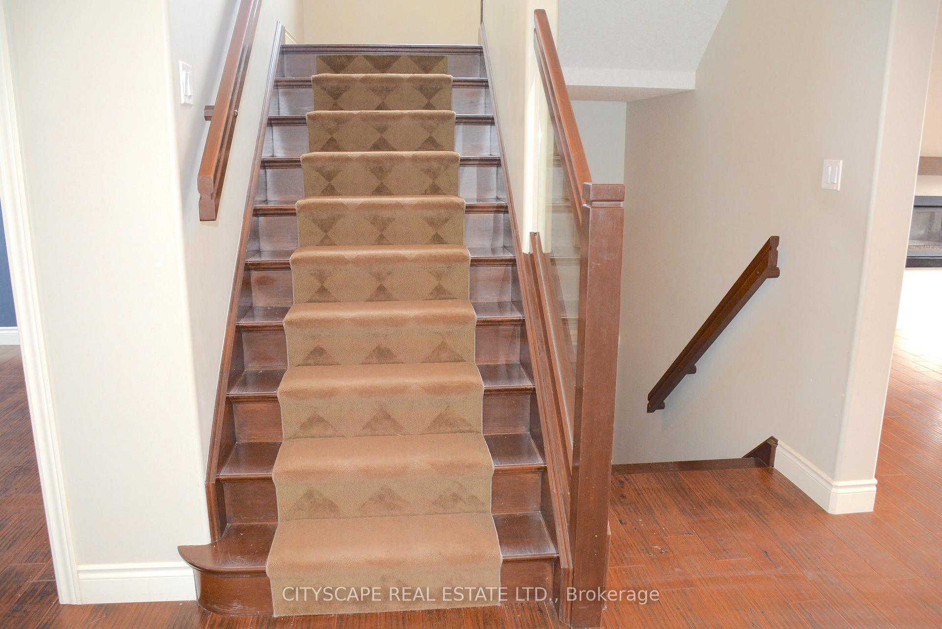 Photo 22 of 70 Fieldstone Crescent, Middlesex Centre, Komoka — HOMEH