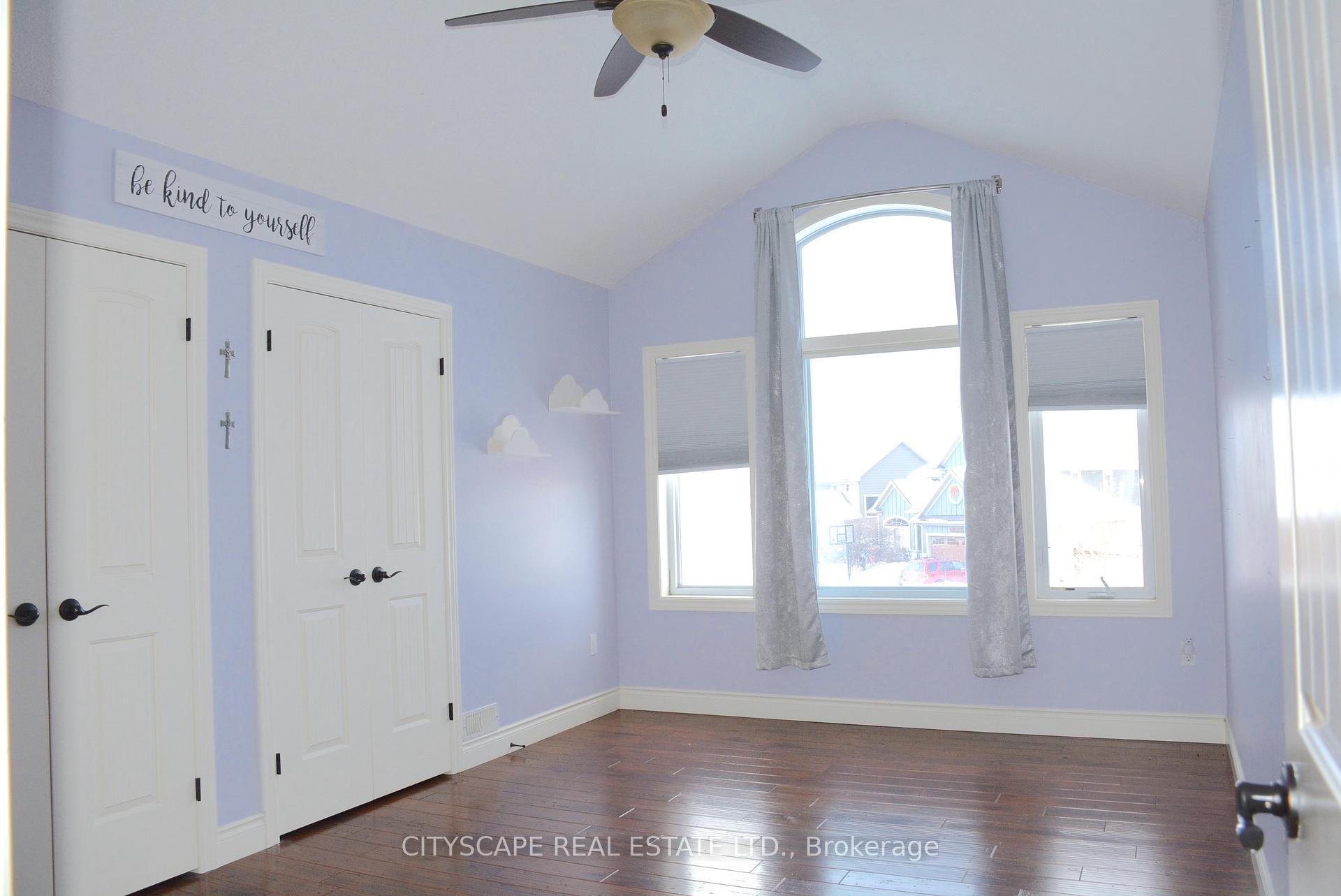 Photo 35 of 70 Fieldstone Crescent, Middlesex Centre, Komoka — HOMEH