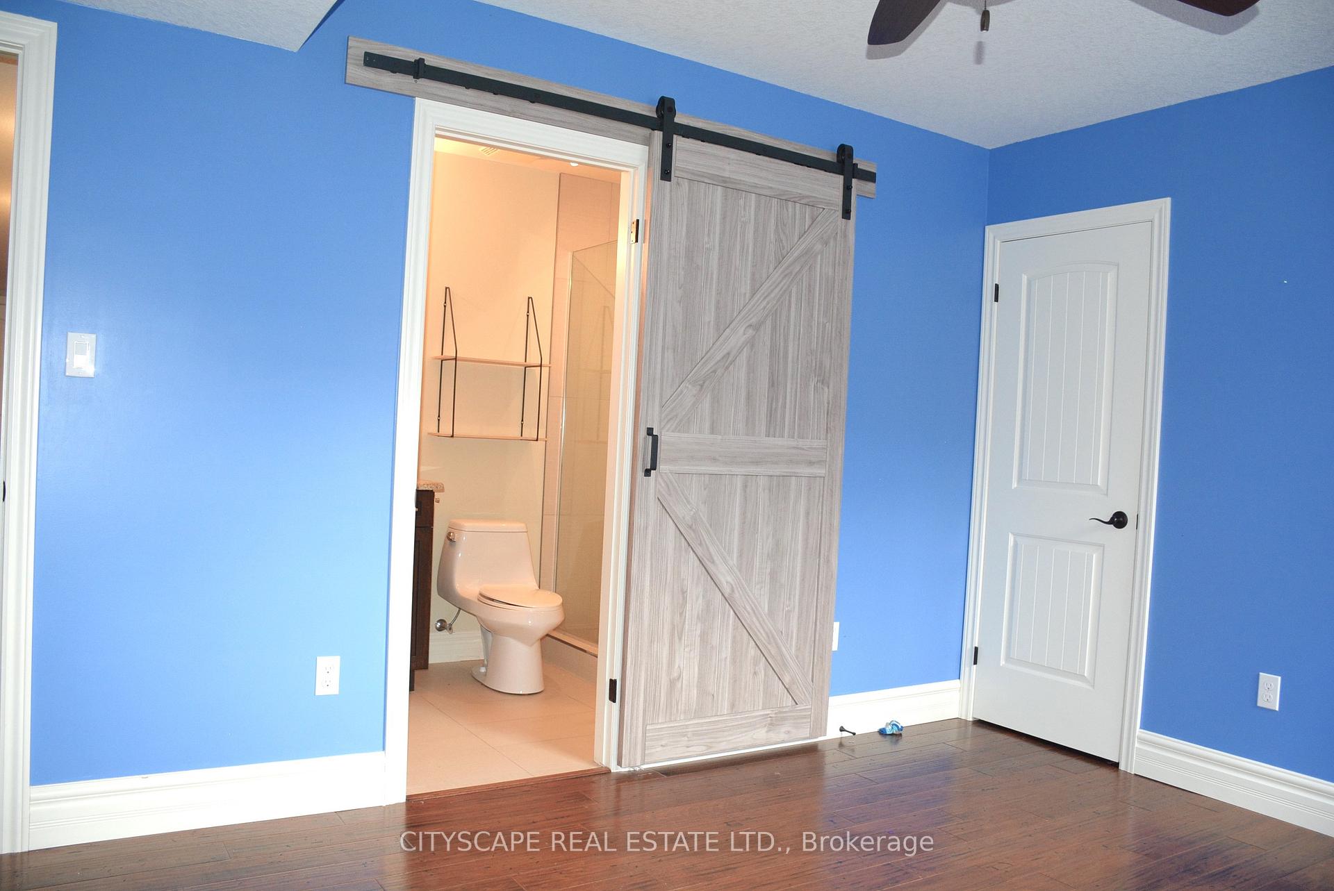 Photo 42 of 70 Fieldstone Crescent, Middlesex Centre, Komoka — HOMEH