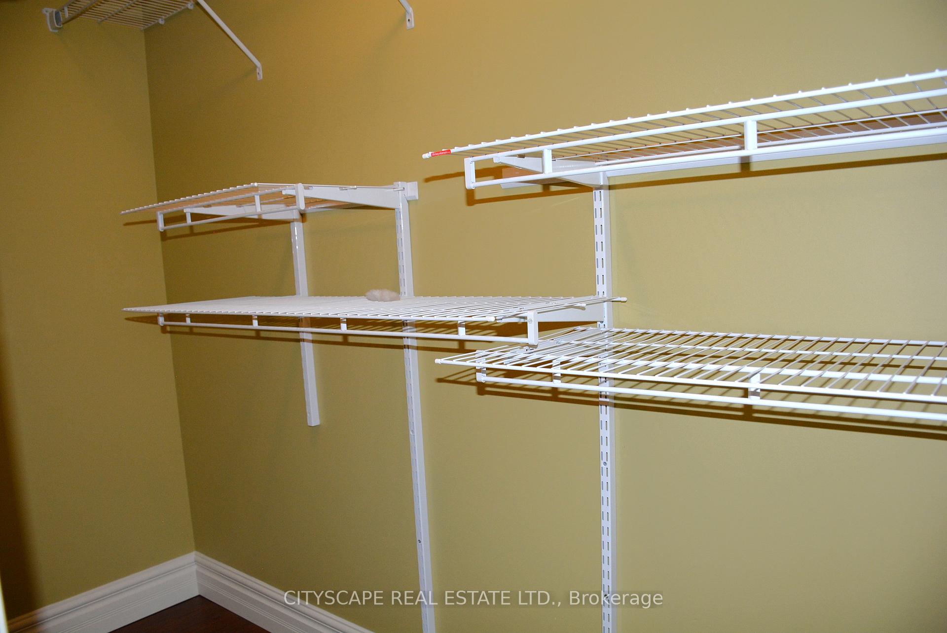 Photo 44 of 70 Fieldstone Crescent, Middlesex Centre, Komoka — HOMEH