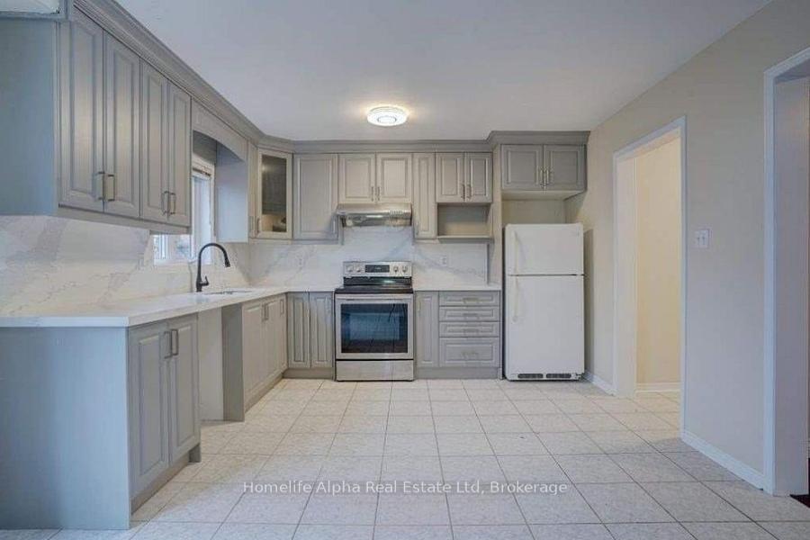 Photo 7 of 162 Billingsley Crescent, Markham, Cedarwood — HOMEH