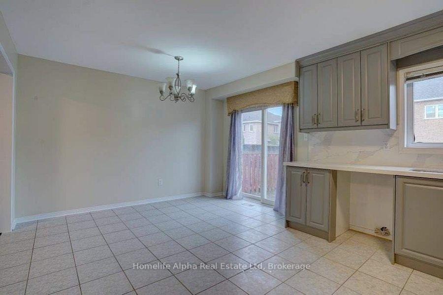 Photo 9 of 162 Billingsley Crescent, Markham, Cedarwood — HOMEH