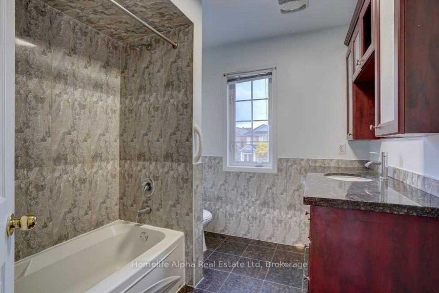 Photo 15 of 162 Billingsley Crescent, Markham, Cedarwood — HOMEH