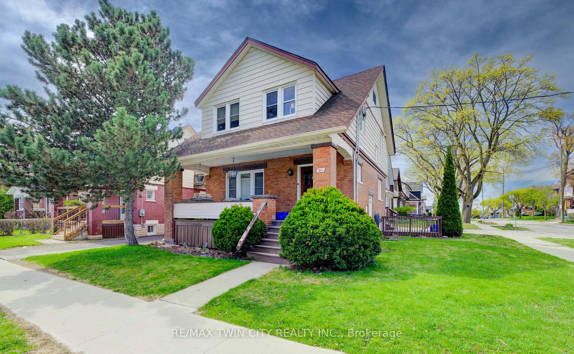 Photo 2 of 211 Weber Street E, Kitchener — HOMEH