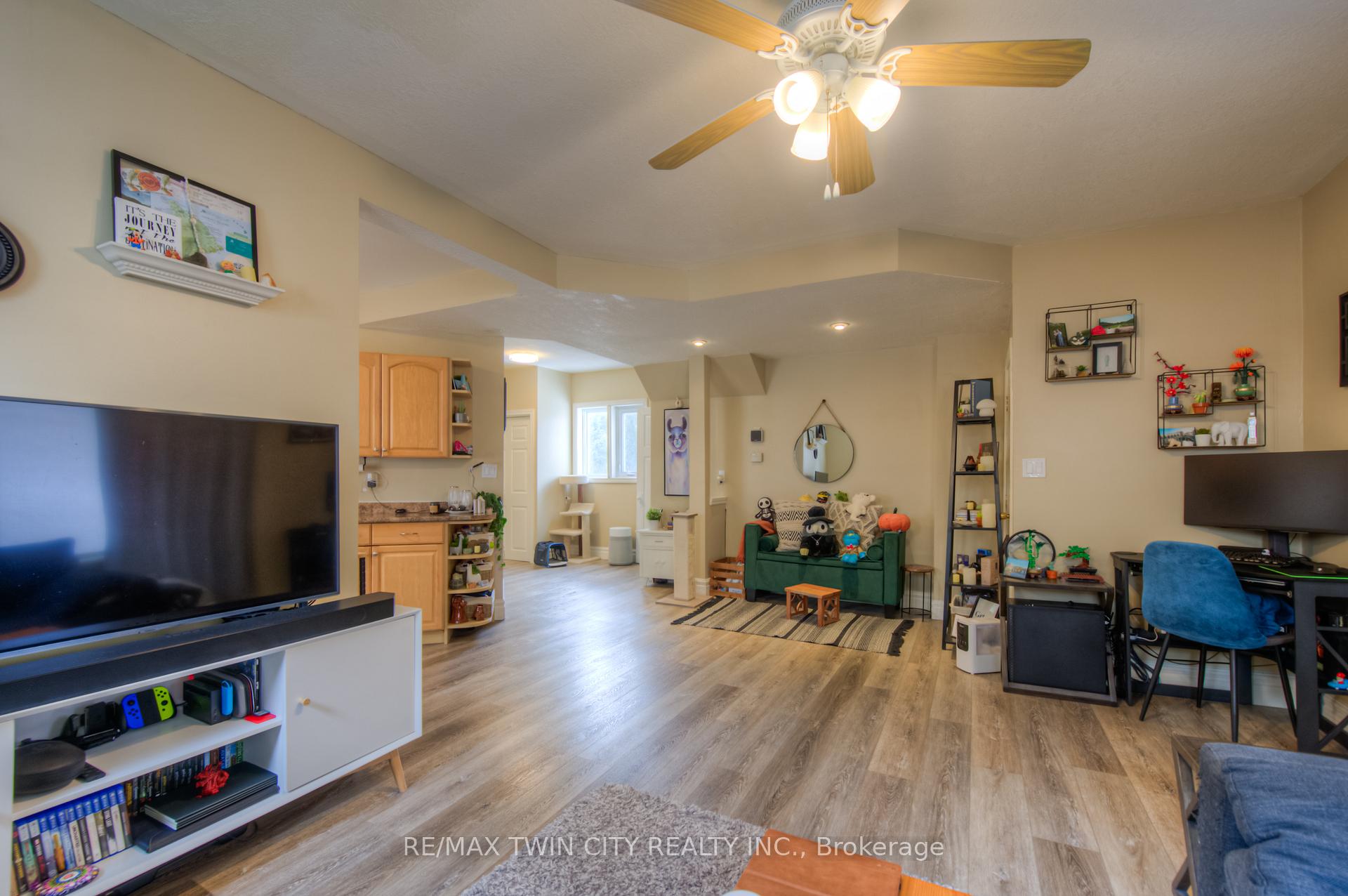 Photo 7 of 211 Weber Street E, Kitchener — HOMEH