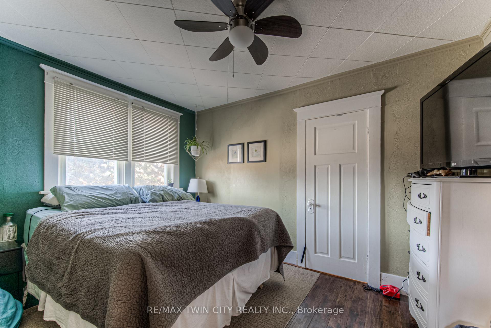 Photo 26 of 211 Weber Street E, Kitchener — HOMEH