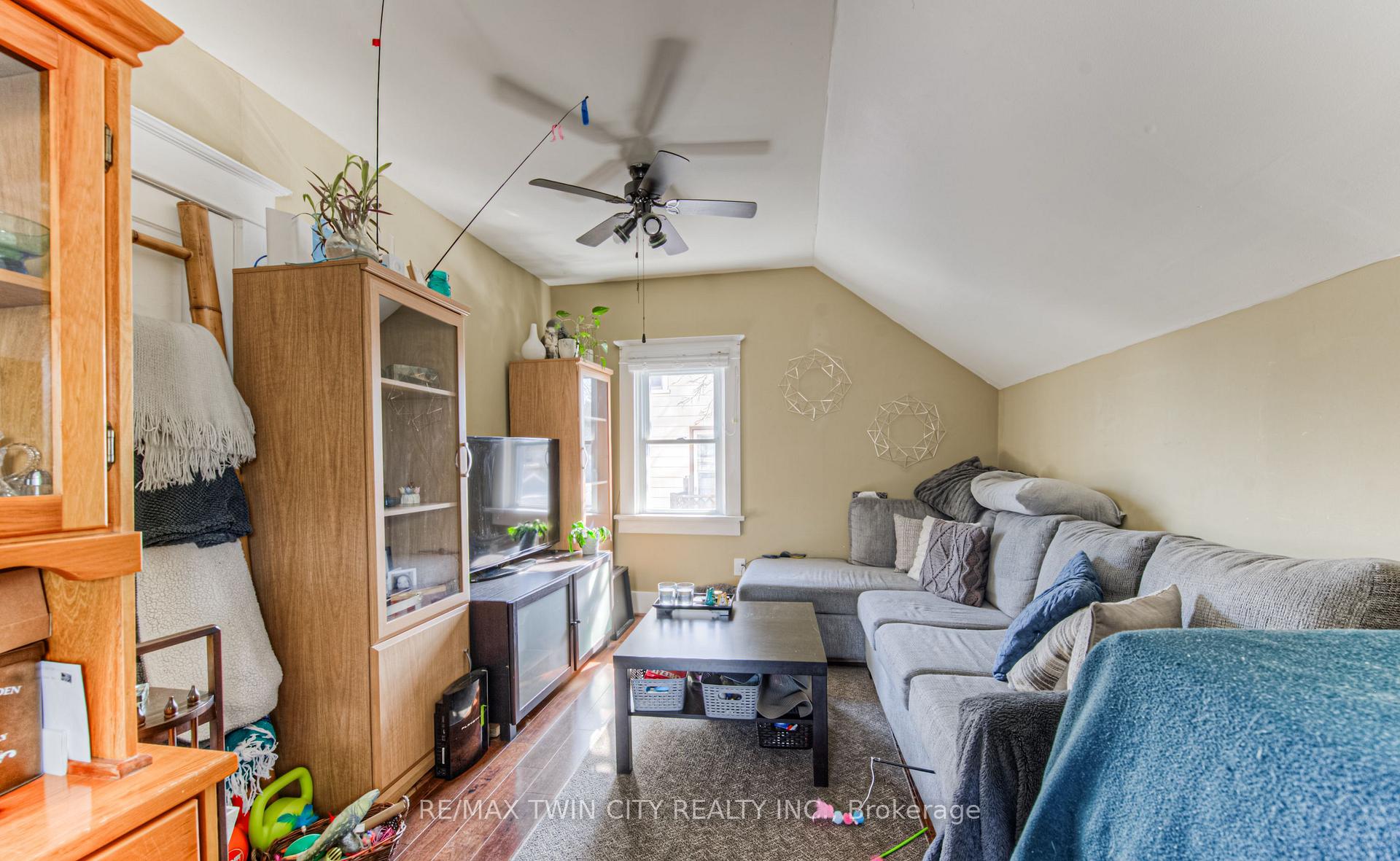 Photo 37 of 211 Weber Street E, Kitchener — HOMEH