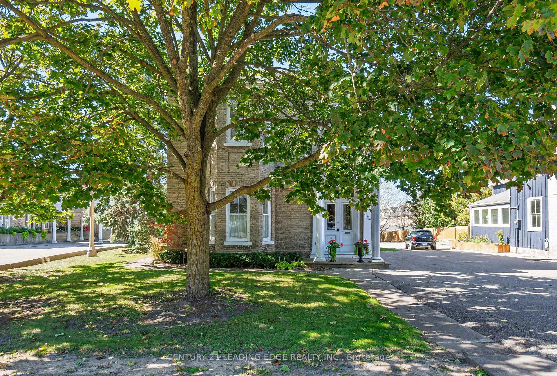 Photo 3 of 172 Main Street N, Markham, Old Markham Village — HOMEH
