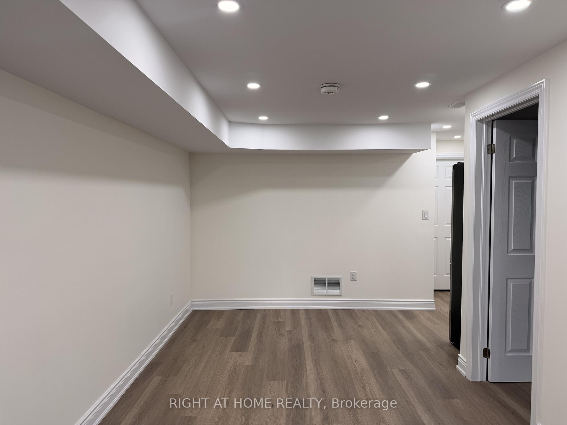 Photo 4 of Unit Bsmt, 604 Lott Crescent, Milton, Coates — HOMEH