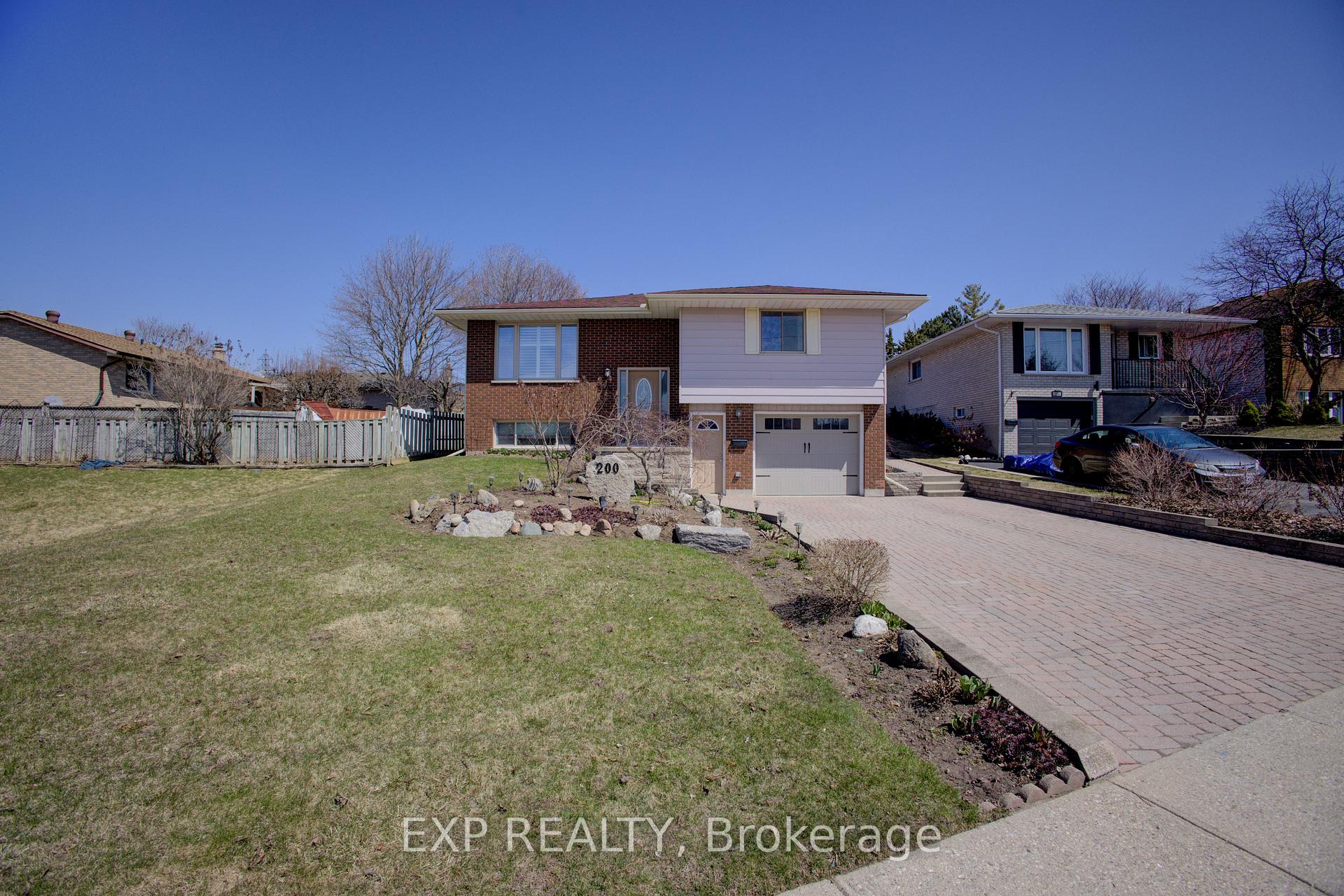 Photo 2 of 200 Williamsburg Road, Kitchener — HOMEH