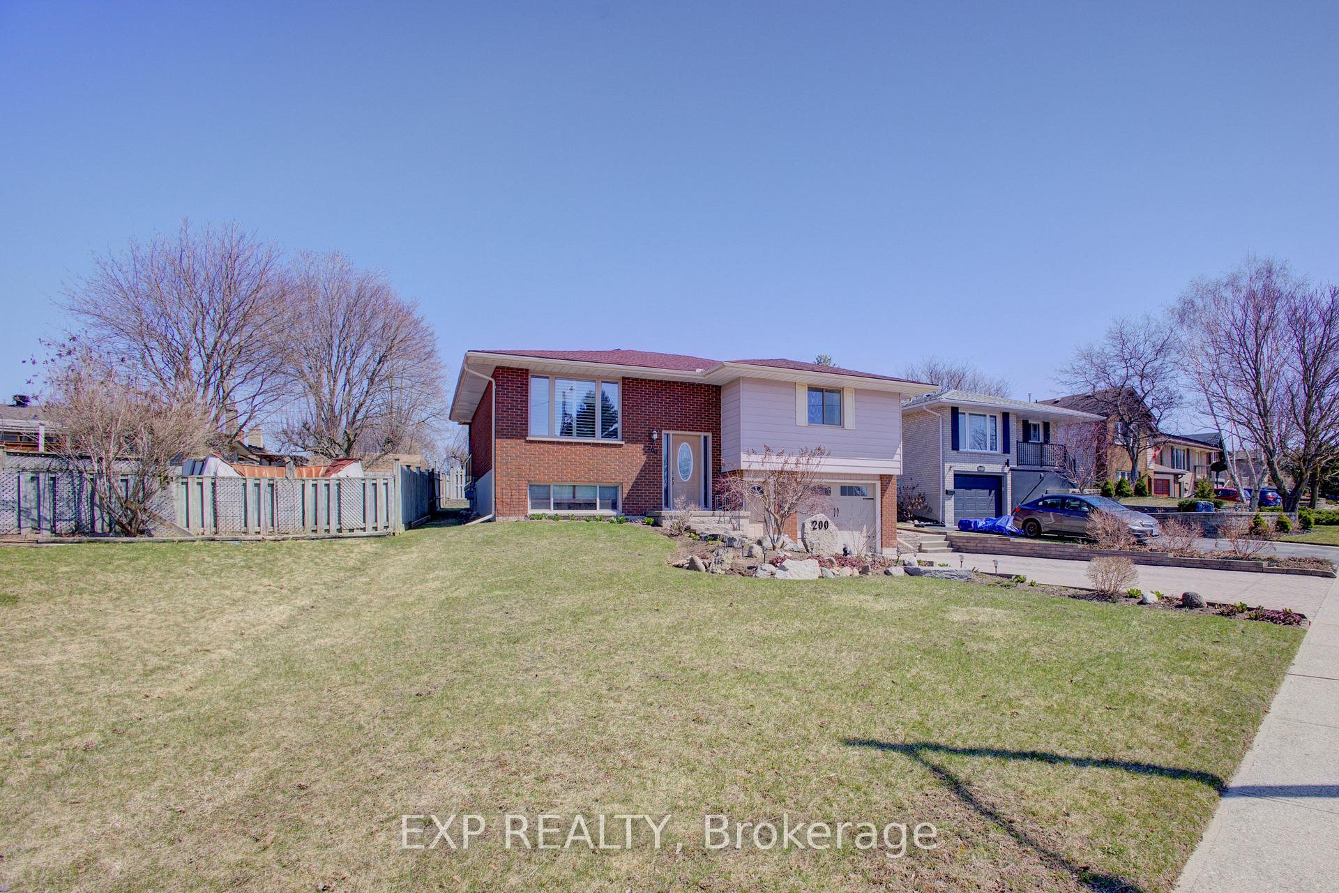 Photo 3 of 200 Williamsburg Road, Kitchener — HOMEH