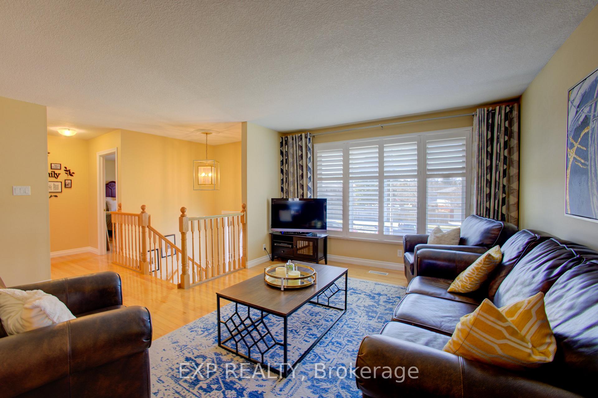 Photo 10 of 200 Williamsburg Road, Kitchener — HOMEH