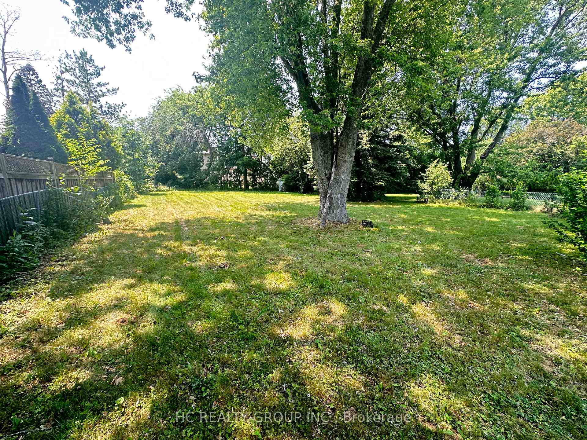 Photo 3 of 32 Sciberras Road, Markham, Unionville — HOMEH