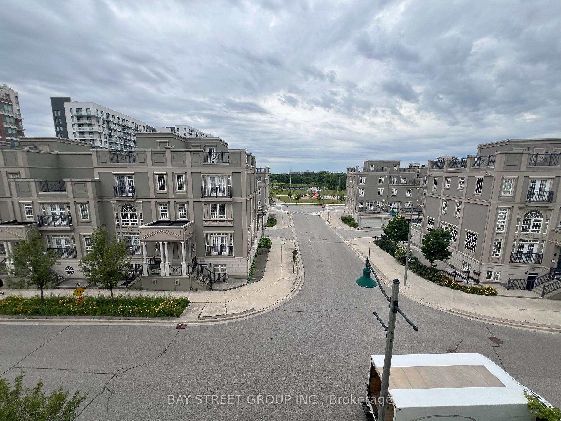 Photo 16 of 15 Lord Durham Road, Markham, Unionville — HOMEH